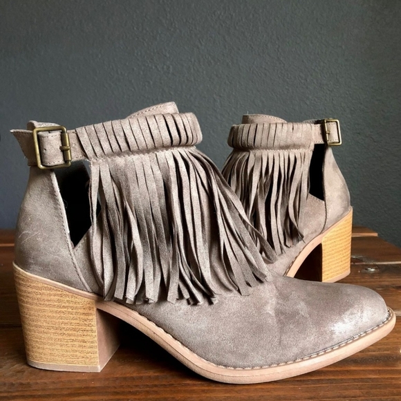 Qupid Fringed ankle boots, Size 6 - Picture 1 of 1